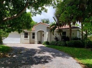 8209 SW 173rd Ter, Palmetto Bay, FL 33157