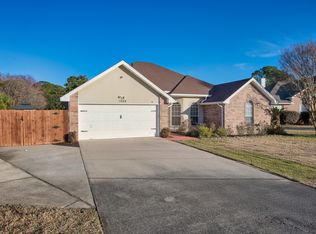 1984 Pine Ranch Dr, Navarre, FL 32566