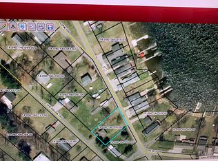 70217 Beach Dr, Edwardsburg, MI 49112