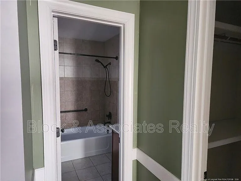 3460 McChoen Dr — Photo 7