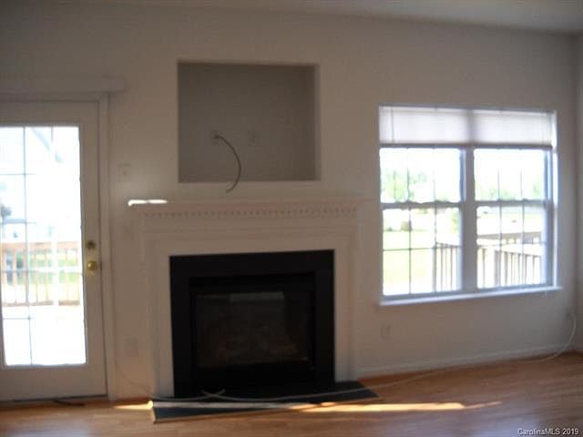2nd image of 6755 Mountain Majesty Way