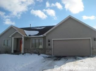 106 N Meadow Ln, Roberts, WI 54023