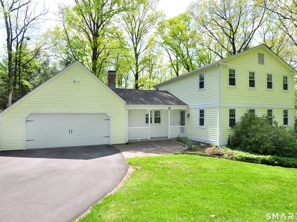 11 Round Hill Road, Granby, CT 06035