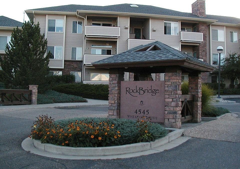 Front entrance to RockBridge Condo.