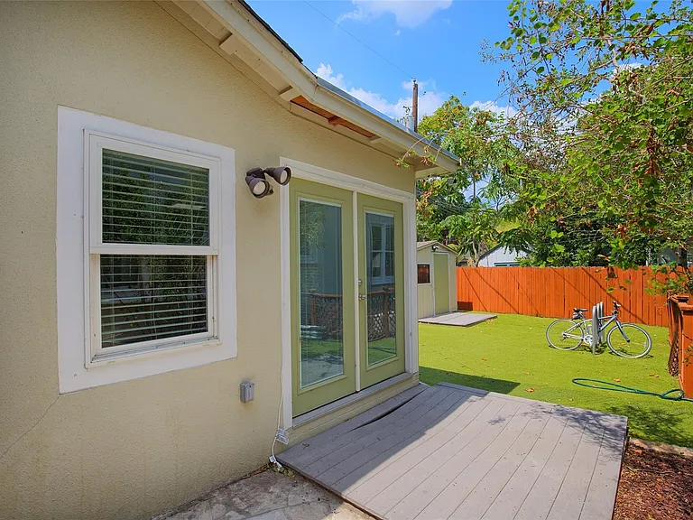 815 E 31st St #C — Photo 20