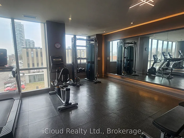 15 Lynch St #2302 — Photo 32
