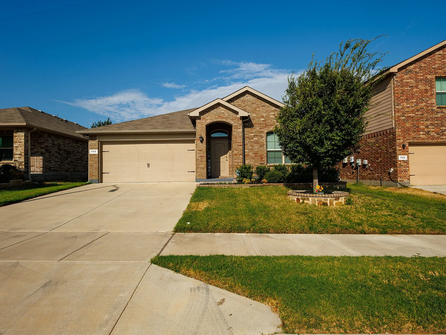 4 bed, 1565 sqft, $2,350 — Photo 1