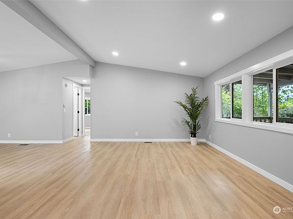 2nd image of 11615 121st Avenue Ct E