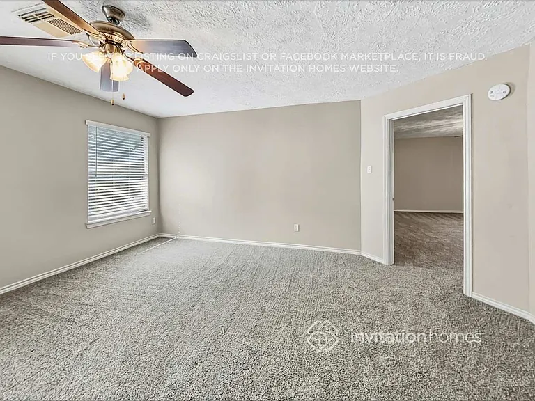 2721 Leroy St — Photo 18