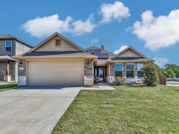 1819 Bersand Ave, Gainesville, TX 76240