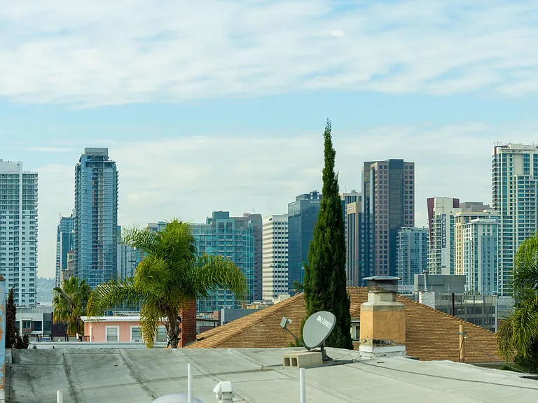 954 23rd St Apartments | Golden Hill Near Downtown & Balboa Park — Photo 14