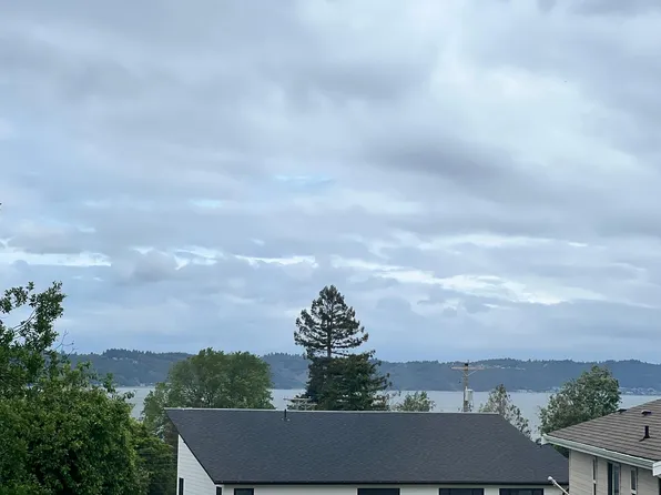 4948 La Hal Da Ave NE, Tacoma, WA 98422