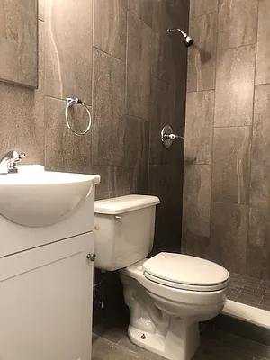 Rented by Citi Zone Realty | media 8