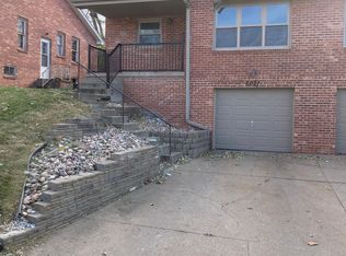 6021 Birch St, Omaha, NE 68104