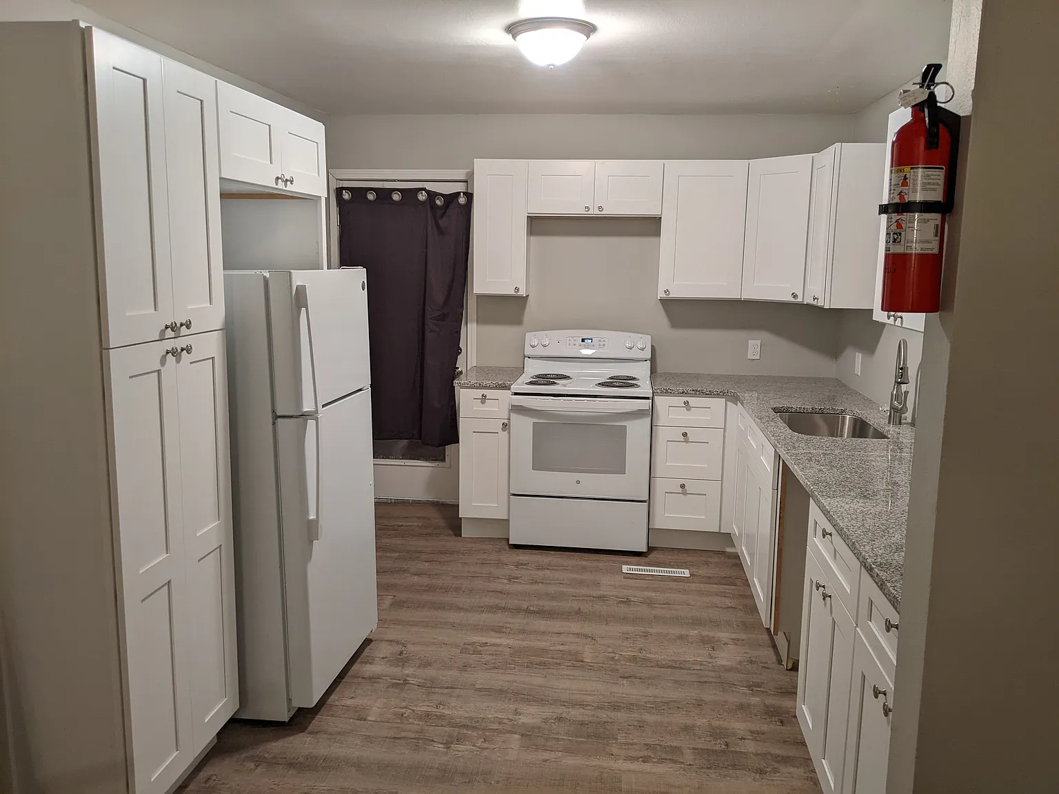 2 bed, 1.0 bath, 650 sqft, $1,200 — Photo 2