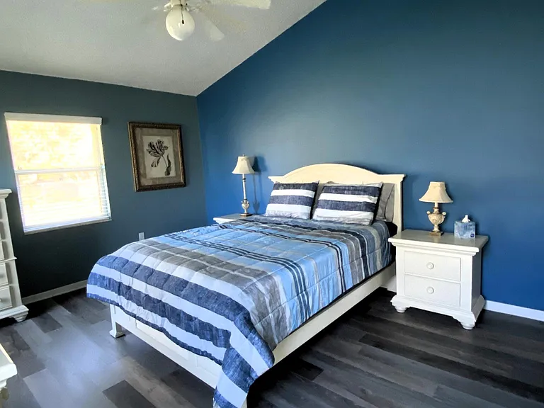 111 Lindale St — Photo 9