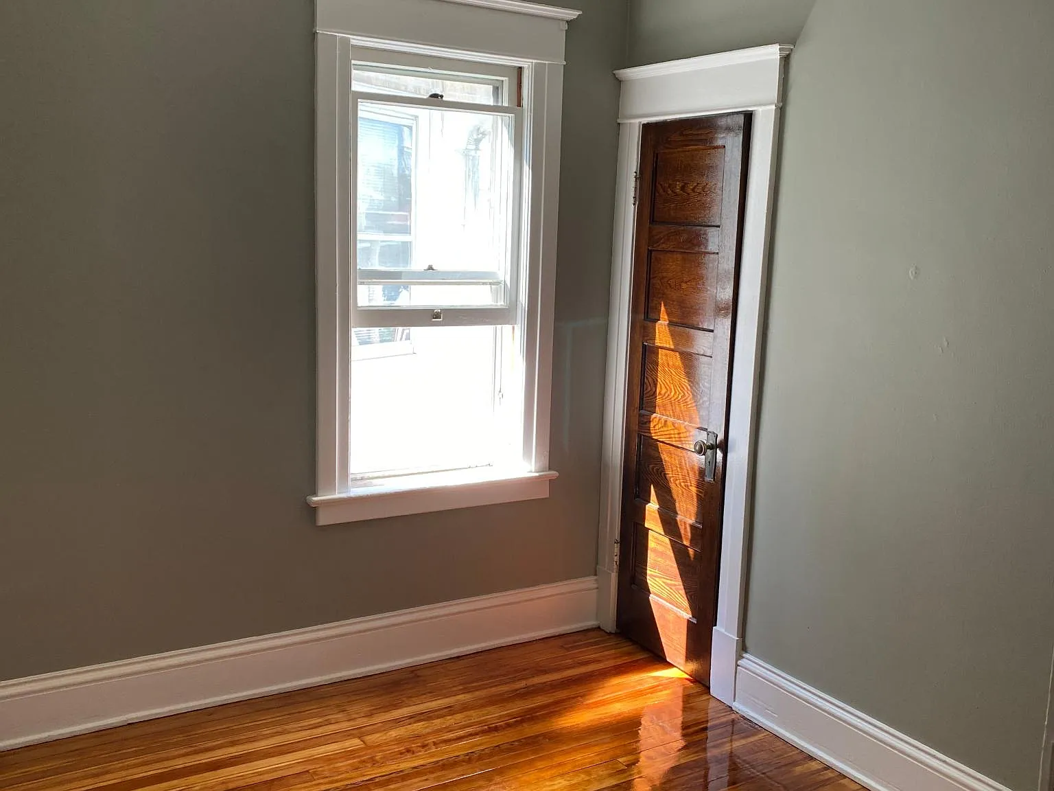 2 bed, 1080 sqft, $1,200 — Photo 2