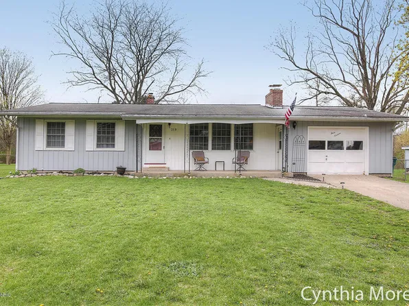319 Doris St NW, Sparta, MI 49345