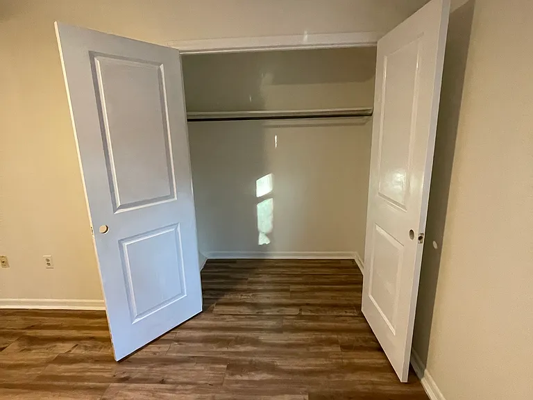 101 Royal Forest Ct — Photo 11