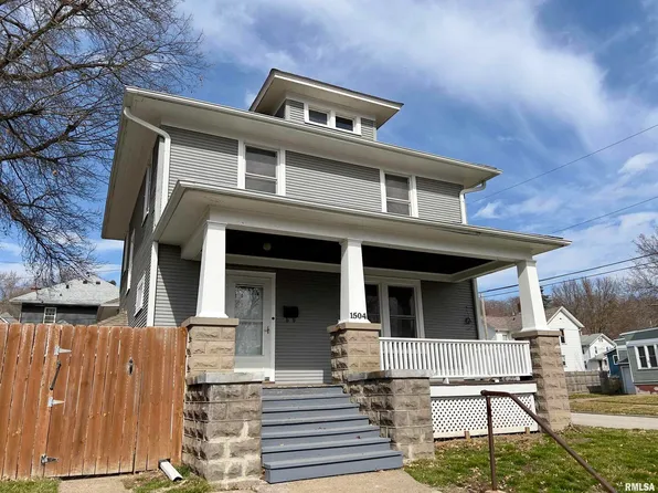 1504 W 8th St, Davenport, IA 52802