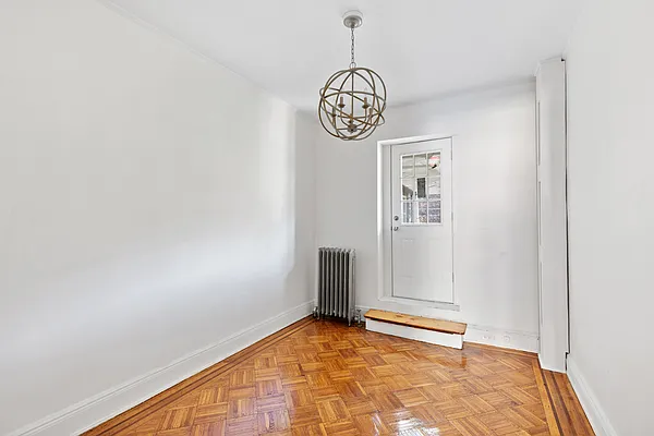 Rented by Compass | media 30
