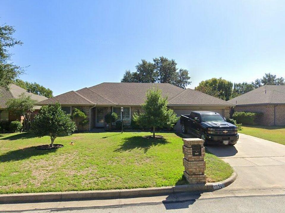 1st image of 108 Downwood Dr