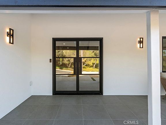 5th image of 2822 Via Amapola