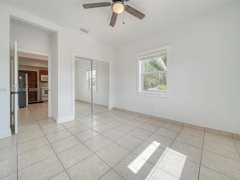 2205 SW 13th St #B — Photo 9