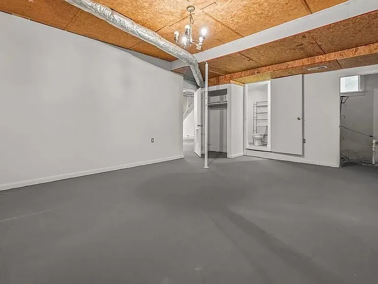 258 Idlewild Dr — Photo 20