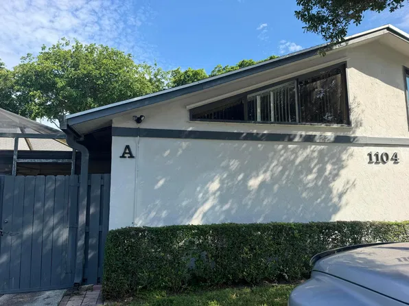 1104 SUMMIT TRAIL Circle #A, West Palm Beach, FL 33415