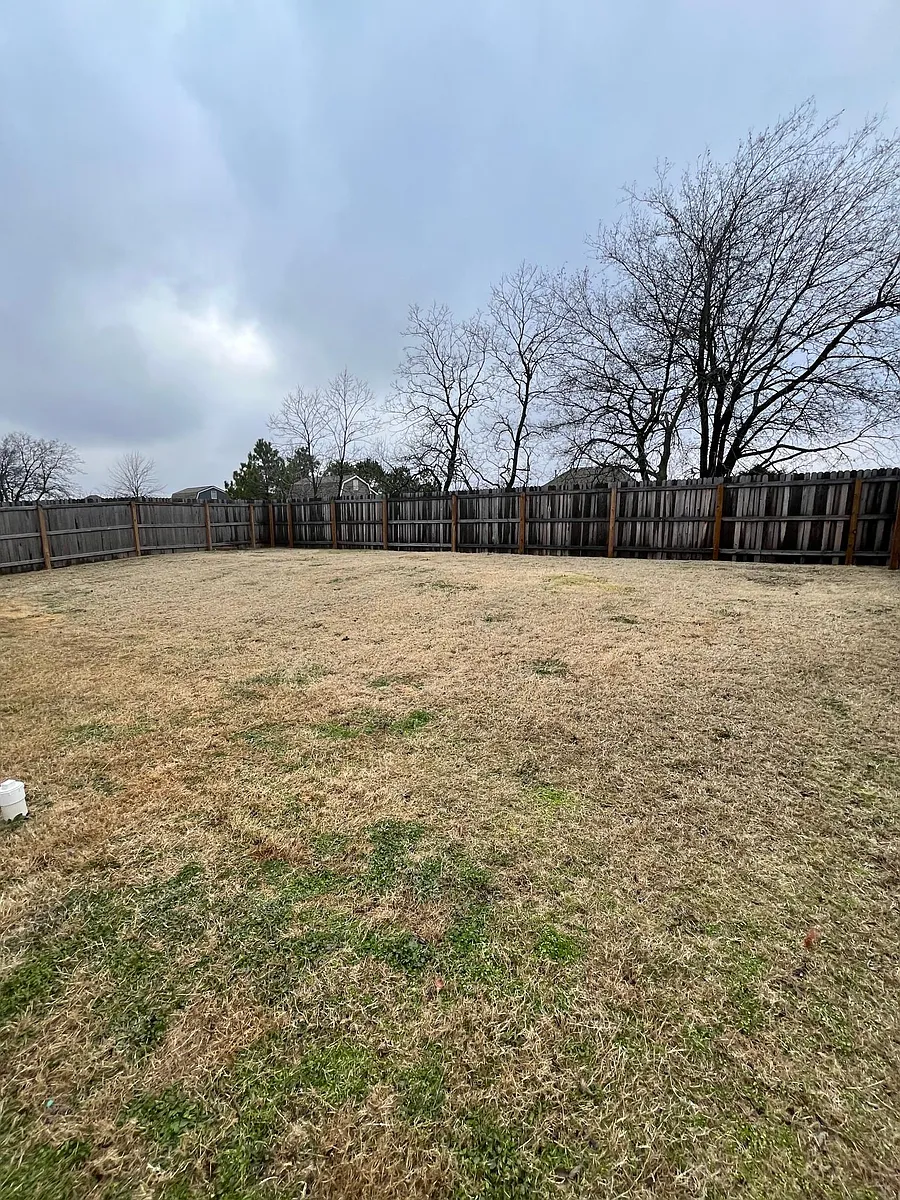 Building Photo - 14318 N 73rd Ave E