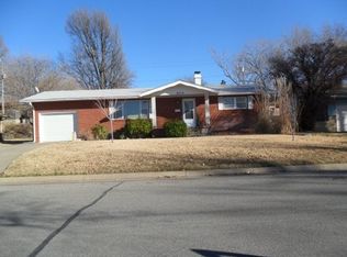 2016 Thompson Ave, Dodge City, KS 67801