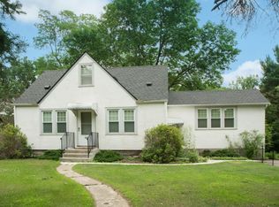 7635 Groveland Rd, Mounds View, MN 55112