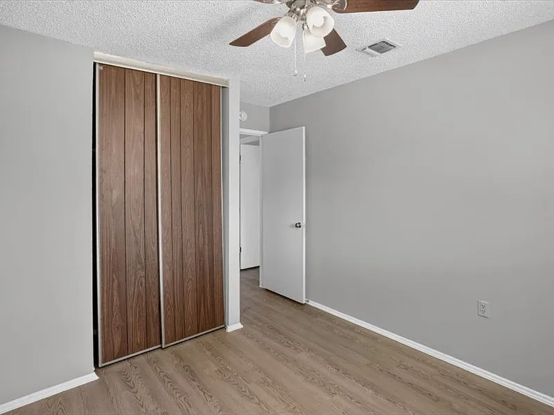 3 bed, 1359 sqft, $1,750 — Photo 4