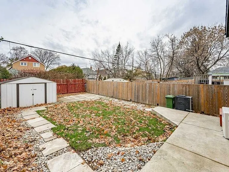15 Wexford Ave N #LOWER — Photo 14