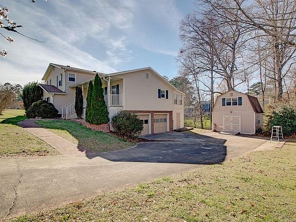 2nd image of 213 Windfield Dr