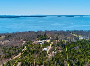 68 Iron Bluff Rd, Lincolnville, ME 04849