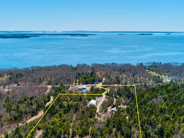 68 Iron Bluff Road, Lincolnville, ME 04849