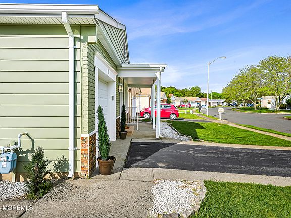 5th image of 11 Selkirk Avenue
