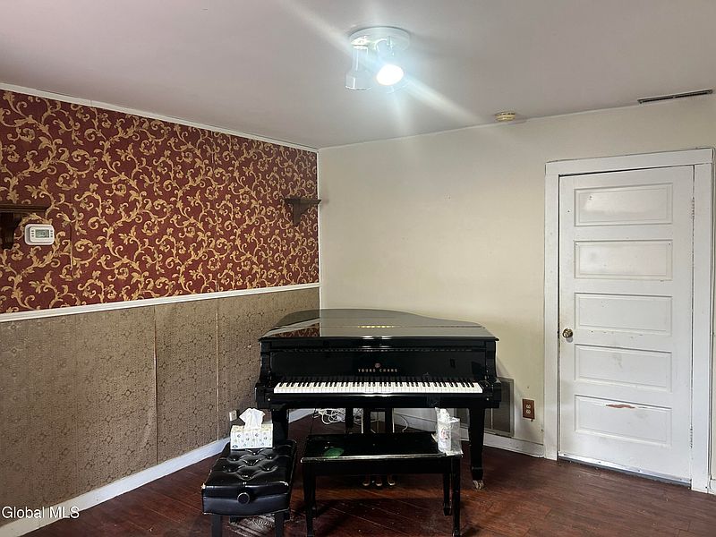 5th image of 108 Gullott Drive