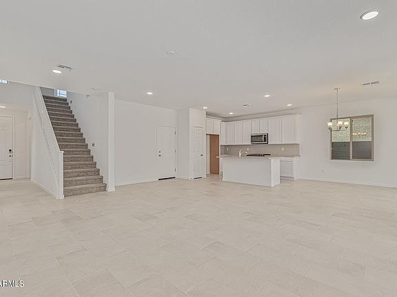 3rd image of 20819 W HUBBELL Street