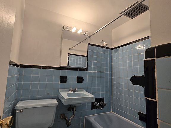 5th image of 822 Union St #1B