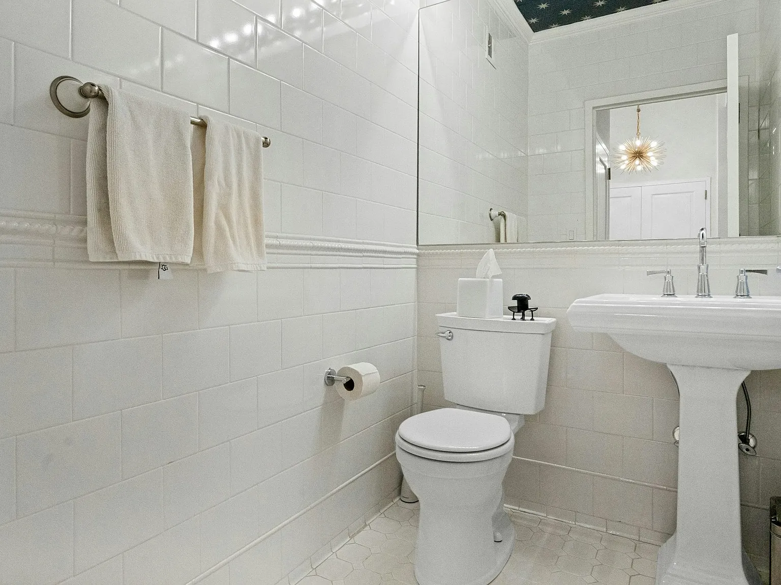 1 bed, 1.5 bath, 1550 sqft, $4,900 — Photo 4