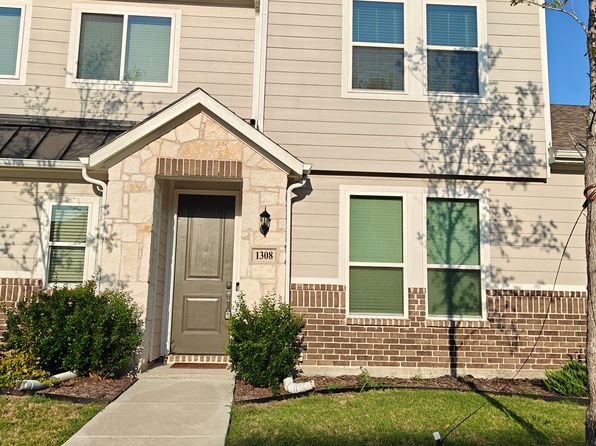 1308 Creekbank Dr