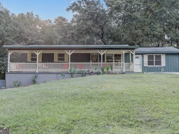 9003 Meadow Dr, Lithia Springs, GA 30122