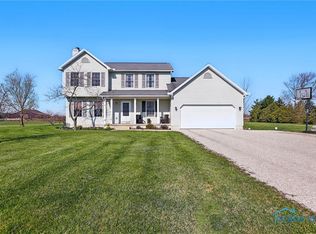 21899 Anderson Rd, Bowling Green, OH 43402