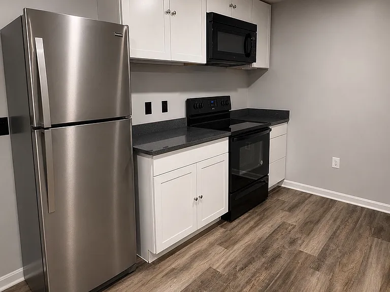 13802 Mapledale Ave — Photo 3