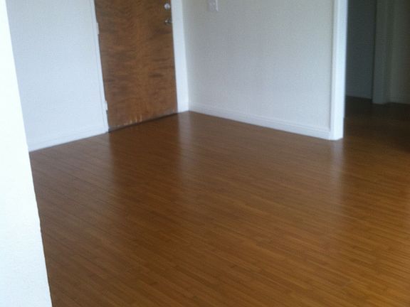 2nd image of 346 N Vermont Ave APT 212