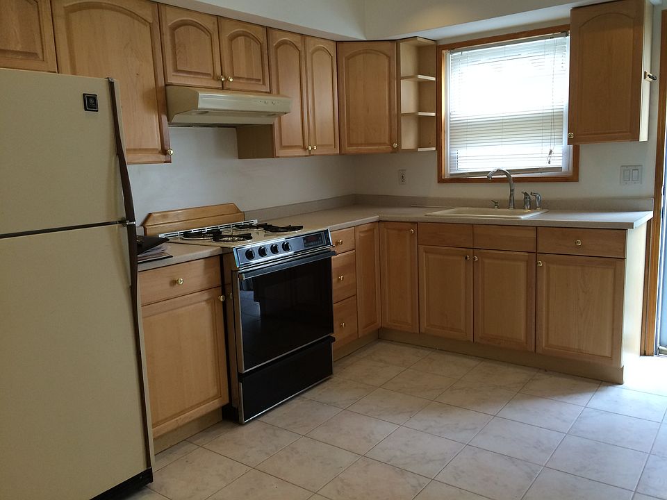 Lots of cabinets