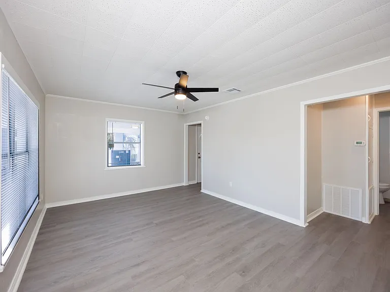 1530 S Martin Luther King Jr Ave — Photo 21